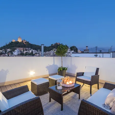 Chezmoihomes Plaza Nueva Penthouse