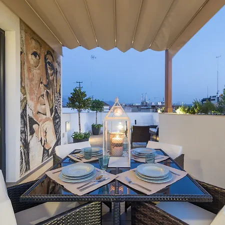 Chezmoihomes Plaza Nueva Penthouse