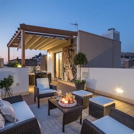 Chezmoihomes Plaza Nueva Penthouse