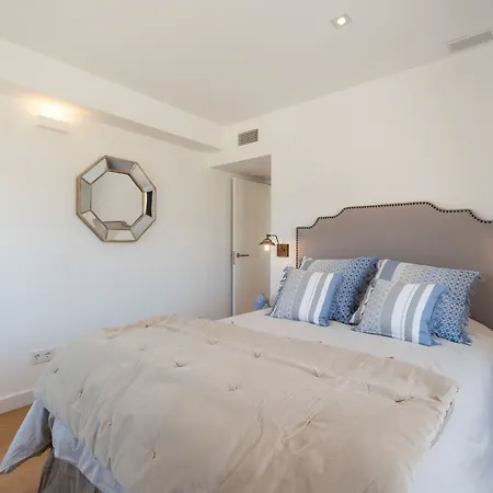 Chezmoihomes Plaza Nueva Penthouse *